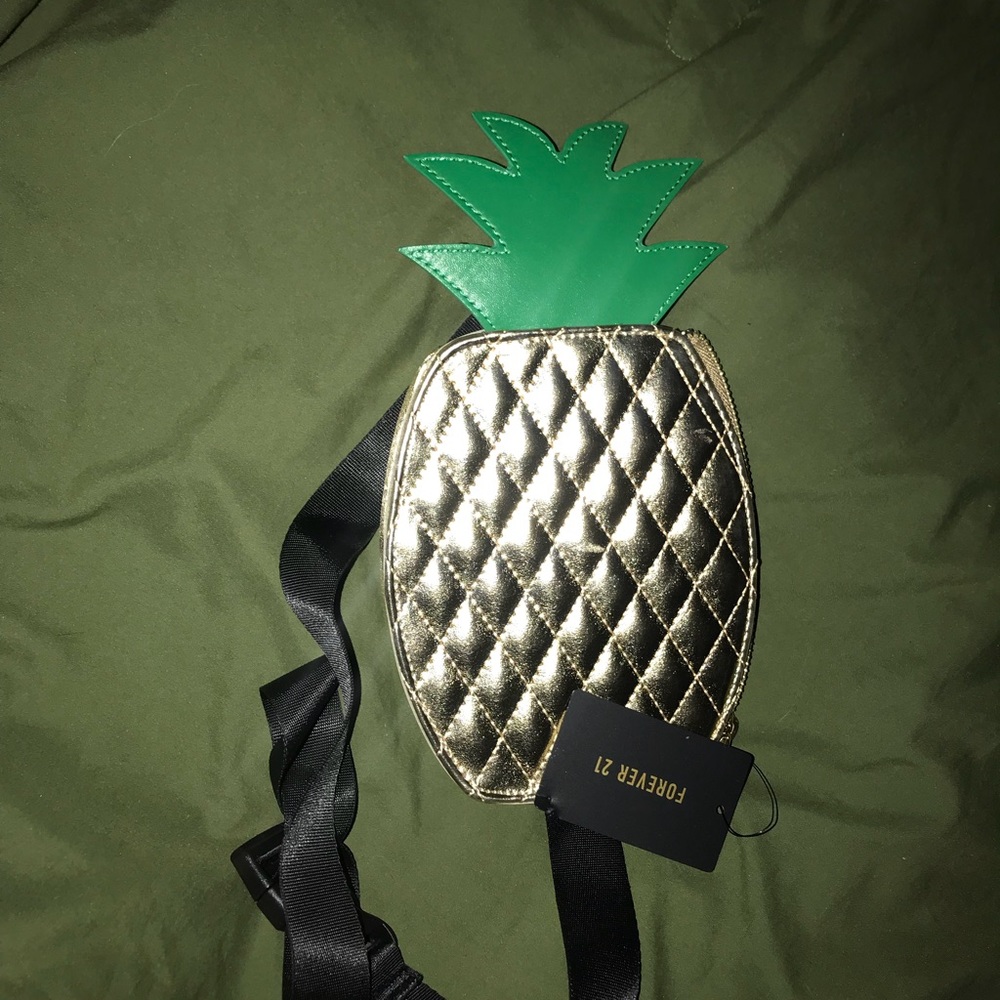 Forever 21 fanny pack